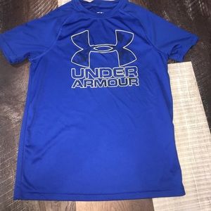Youth under Armor t shirt